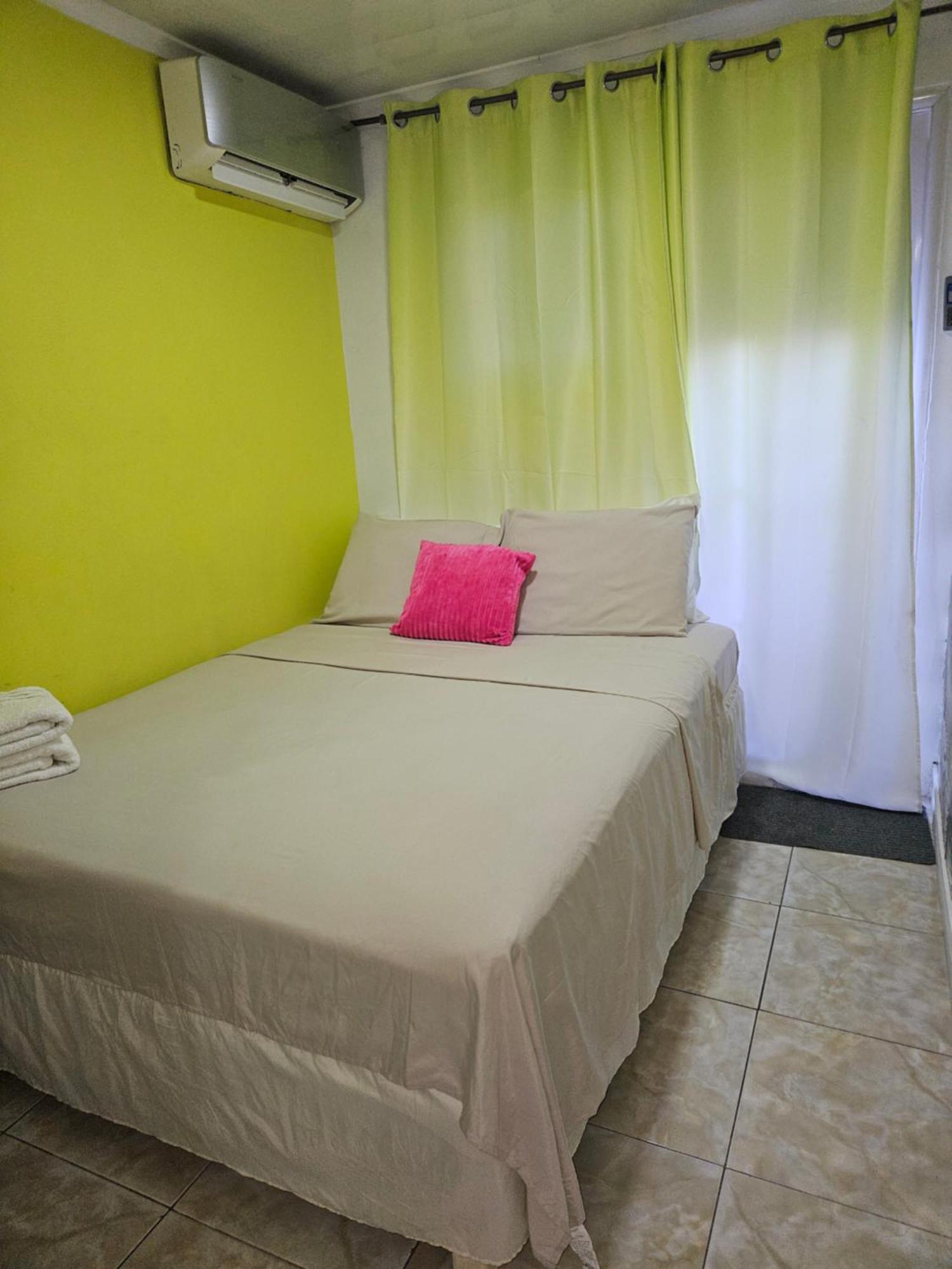 The Jazmine'S Apartment A Oranjestad Exterior photo