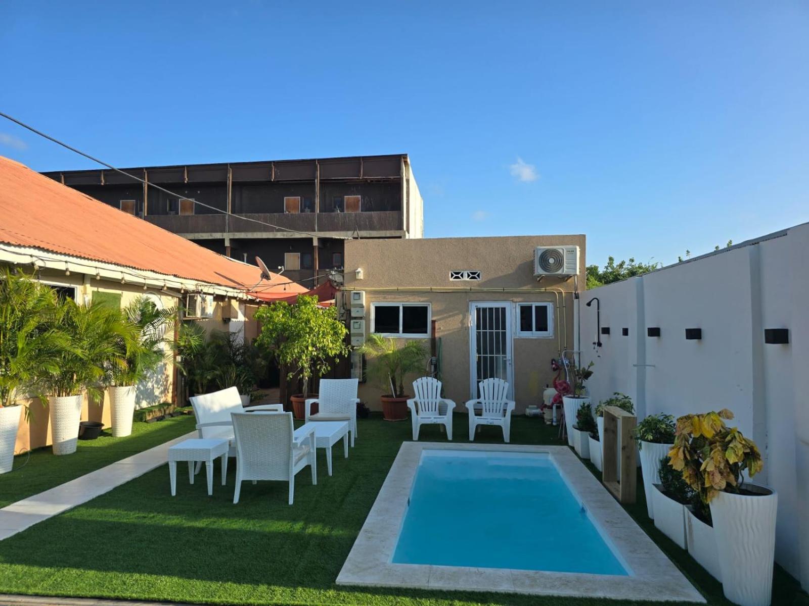 The Jazmine'S Apartment A Oranjestad Exterior photo